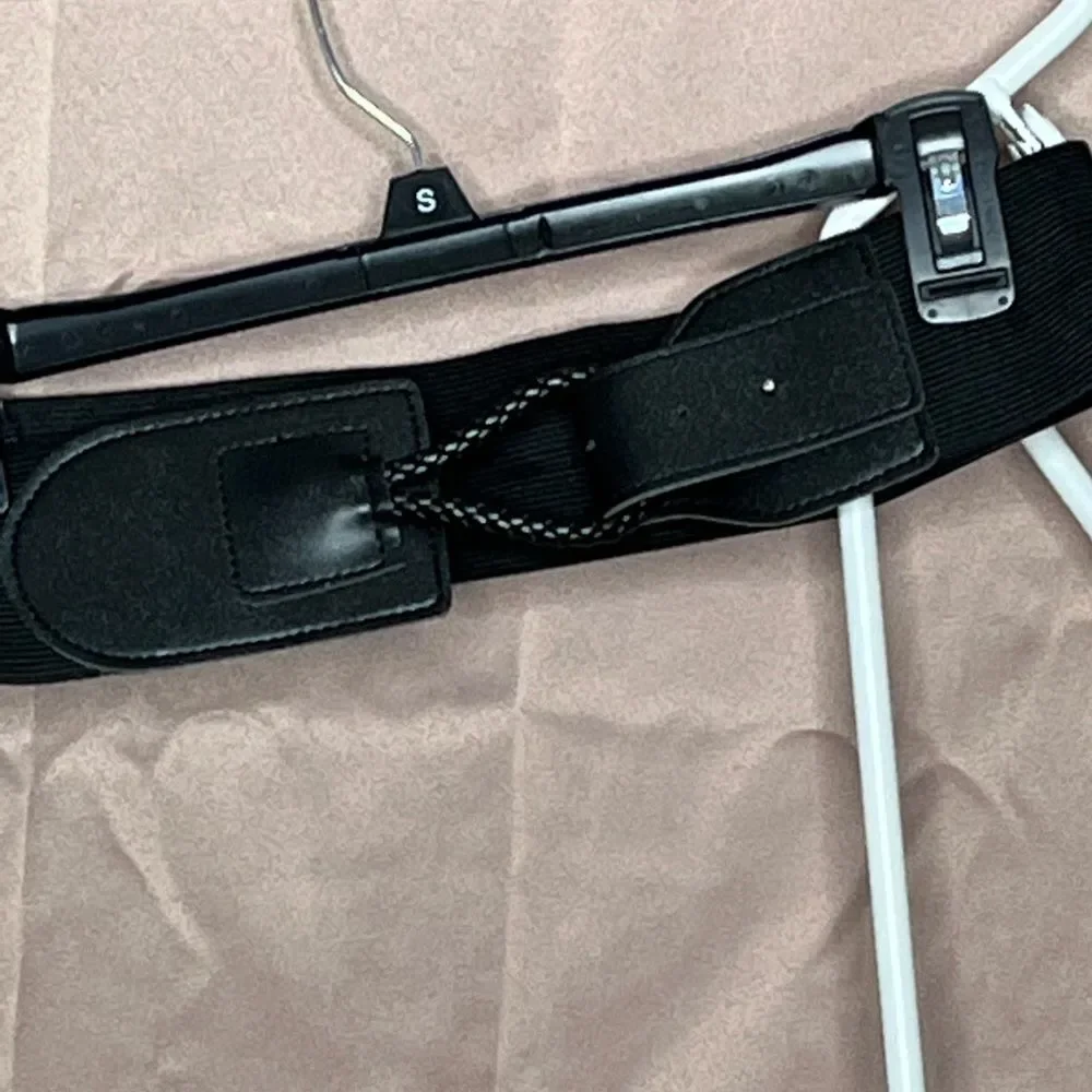 Elastic Faded Glory belt size 12/14
